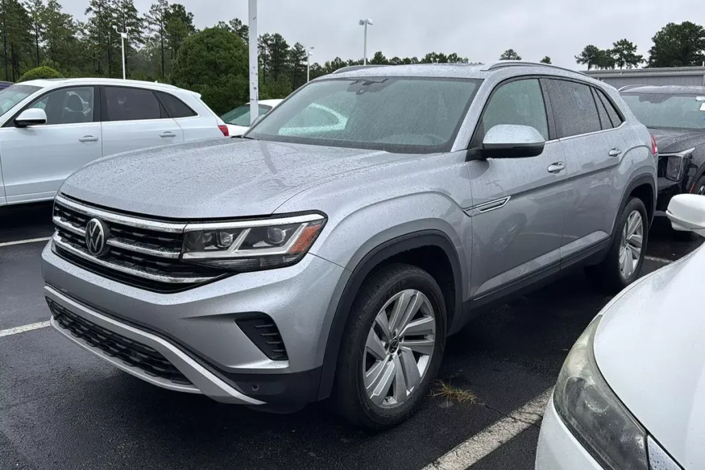 2020 Volkswagen Atlas Cross Sport V6 SE Technology R-Line photo 1