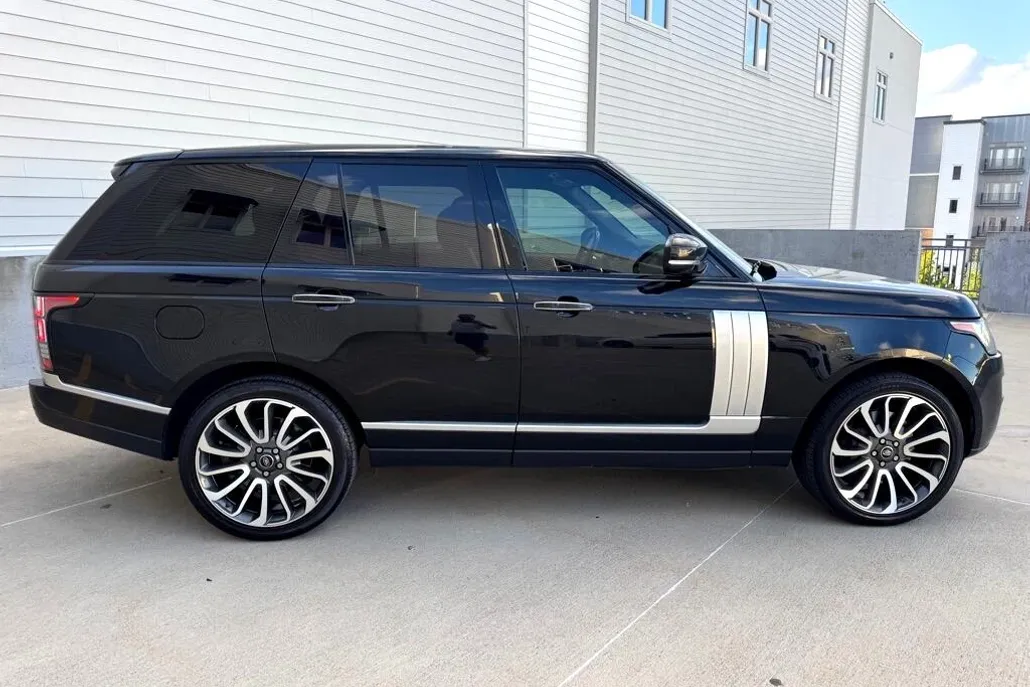 2014 Land Rover Range Rover SuperCharged Autobiography photo 1