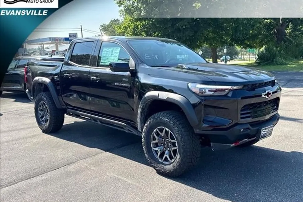 2025 Chevrolet Colorado ZR2 photo 1