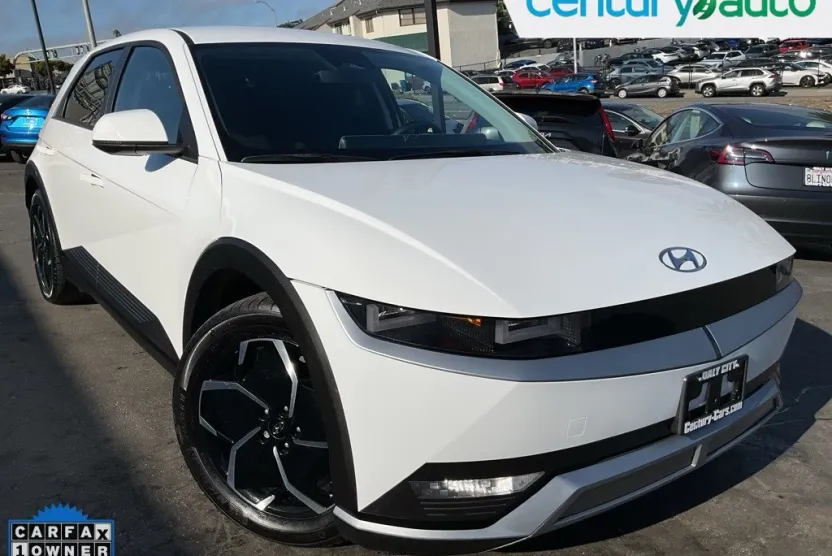 2022 Hyundai Ioniq 5 SE photo 1