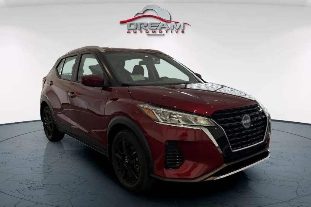 2024 Nissan Kicks SV photo 1