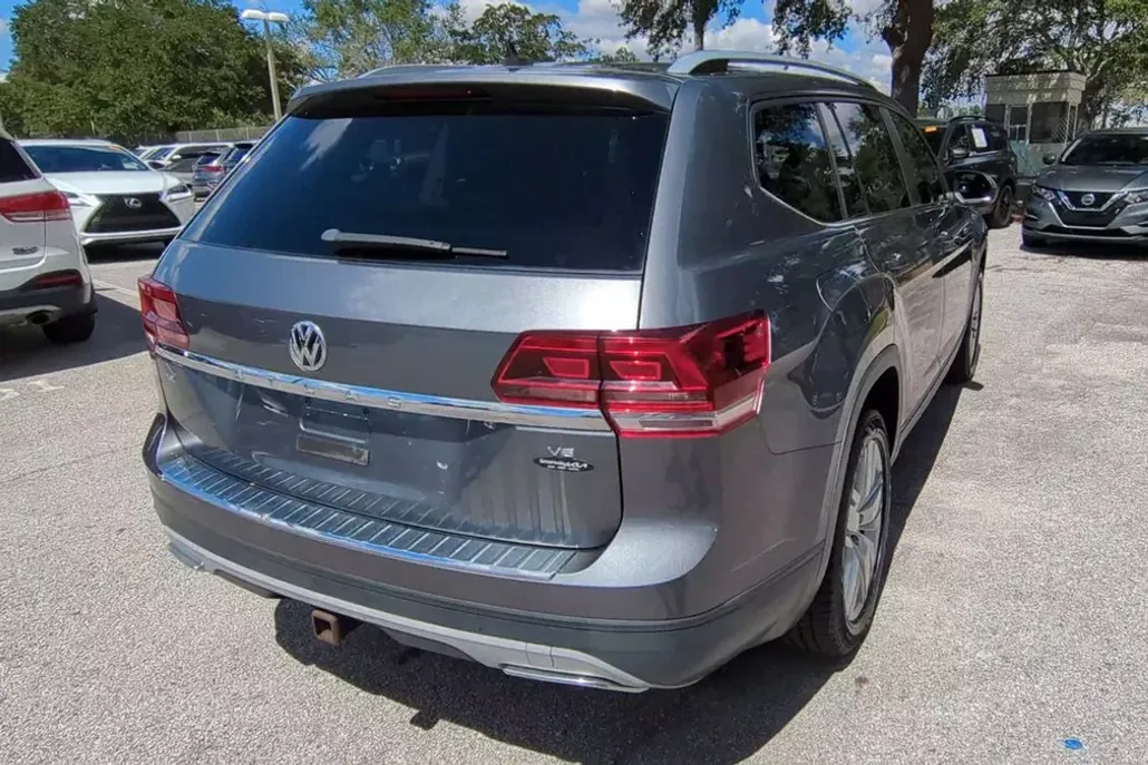 2019 Volkswagen Atlas V6 SE photo 1