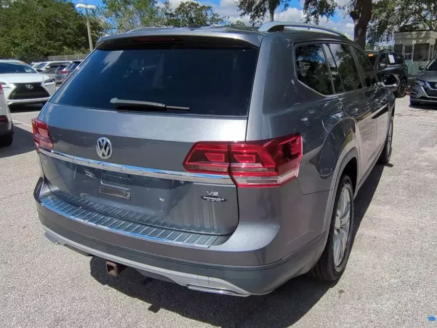 2019 Volkswagen Atlas V6 SE photo 1