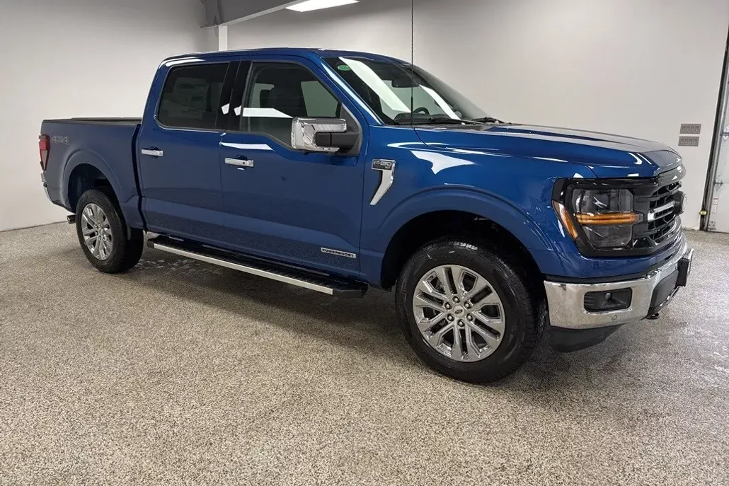 2025 Ford F-150 XLT photo 1