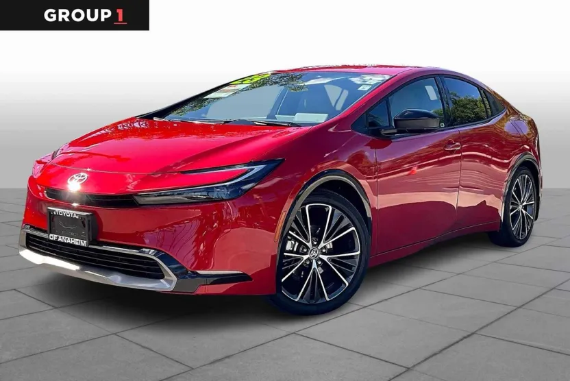 2023 Toyota Prius XLE photo 1