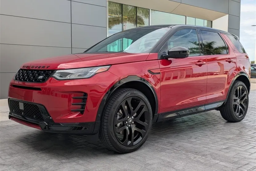 2024 Land Rover Discovery Sport SE photo 1