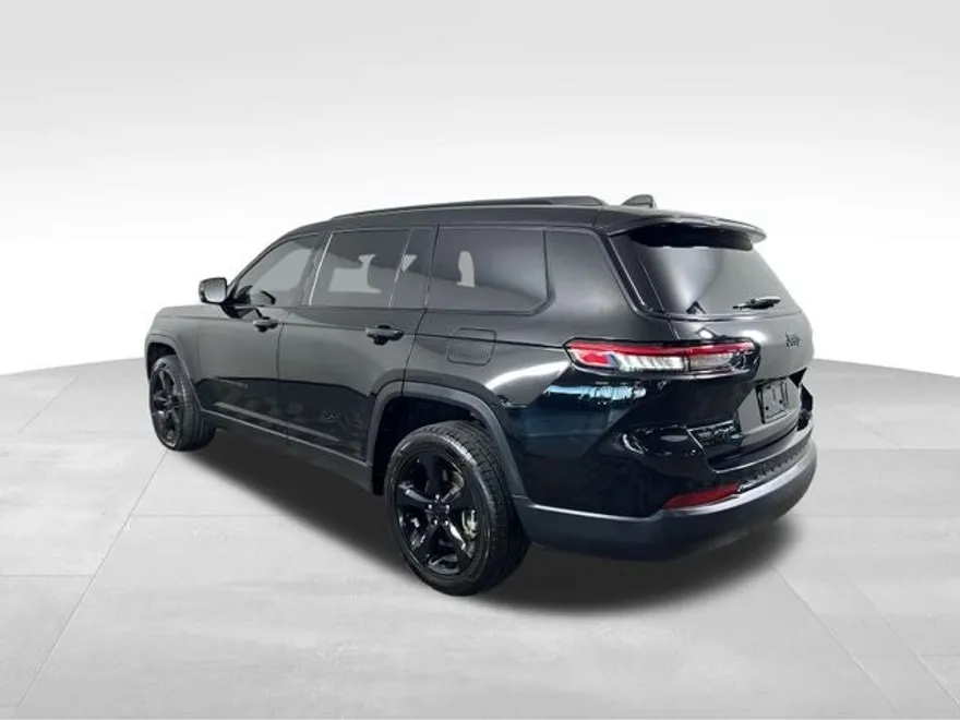 2022 Jeep Grand Cherokee Altitude photo 1