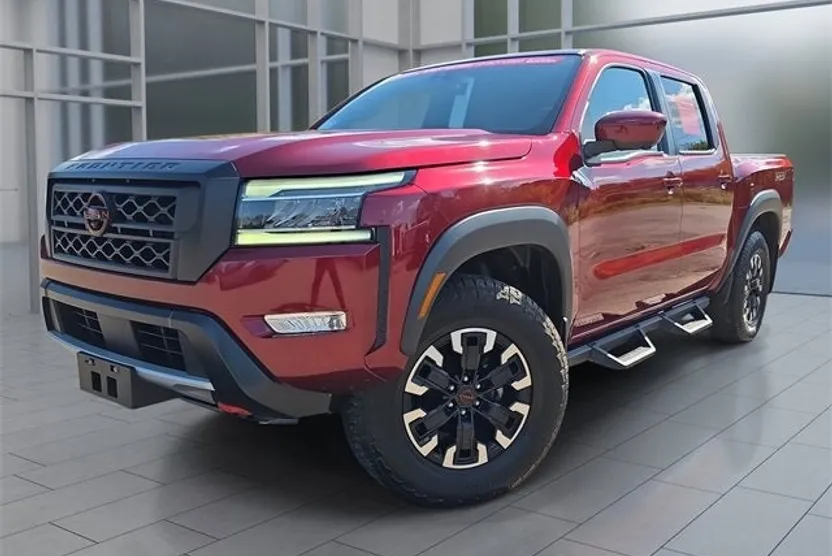 2022 Nissan Frontier PRO-4X Crew Cab photo 1