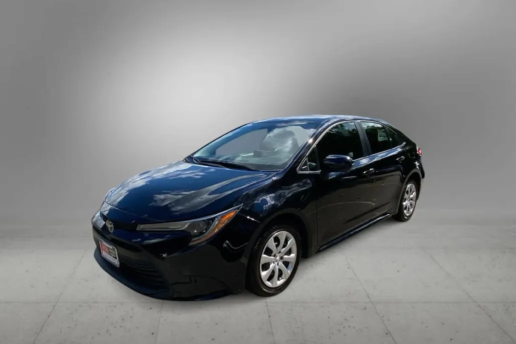 2024 Toyota Corolla LE photo 1