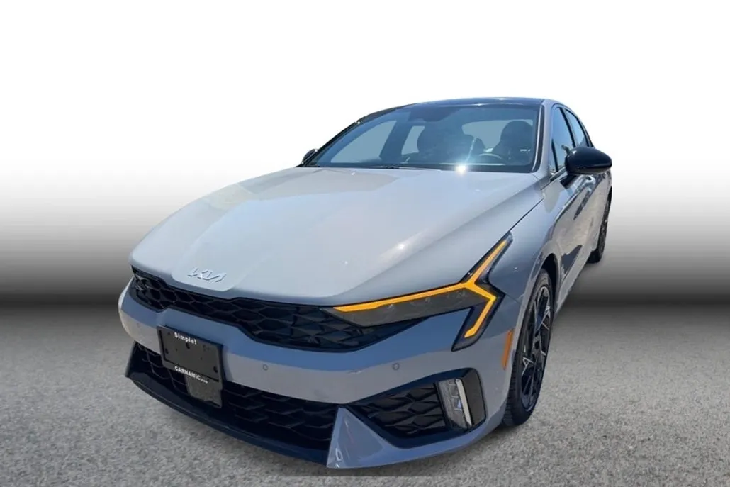 2025 Kia K5 GT-Line photo 1