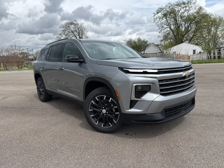 2025 Chevrolet Traverse 1LT photo 1