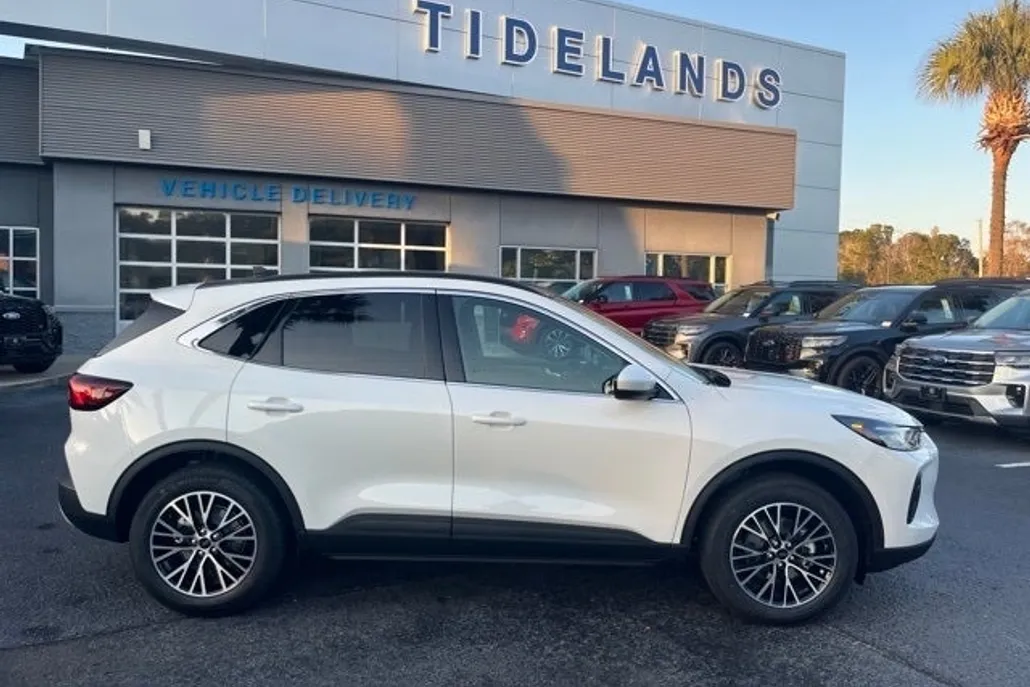 2025 Ford Escape Plug-In Hybrid photo 1