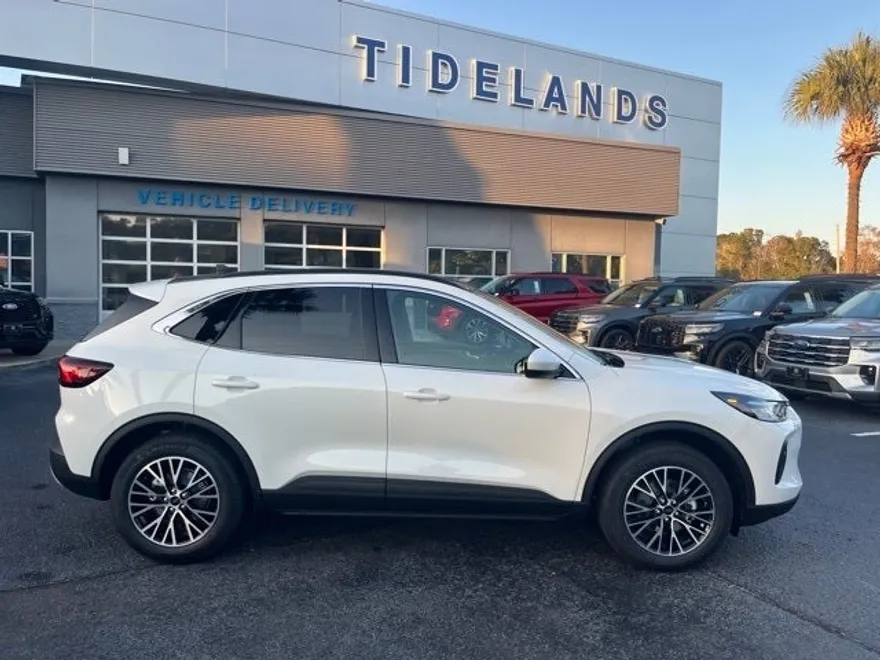 2025 Ford Escape Plug-In Hybrid photo 1