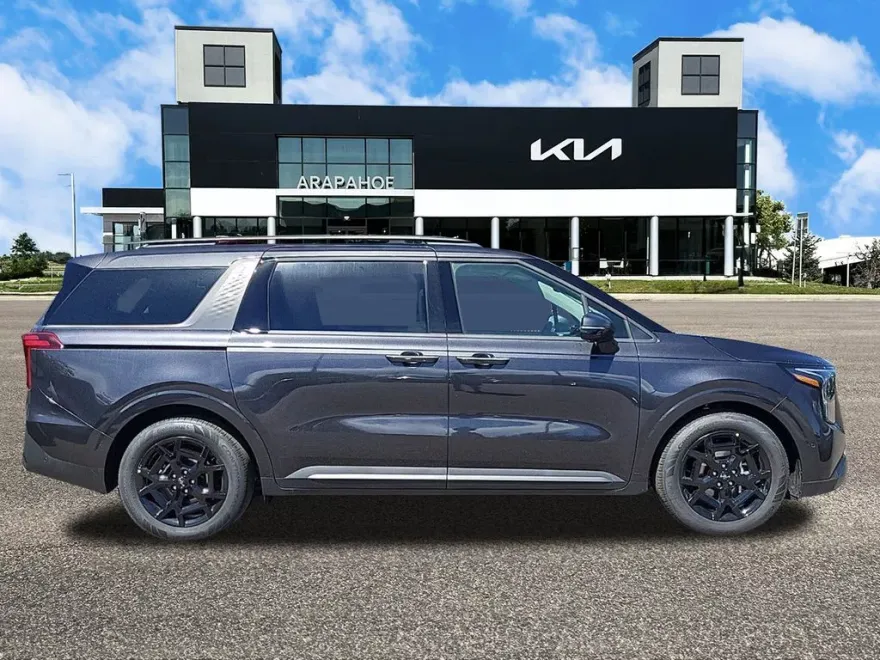 2025 Kia Carnival SX Prestige photo 1
