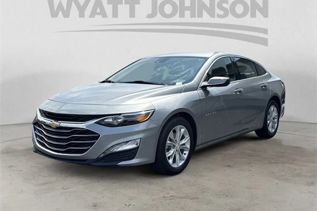2025 Chevrolet Malibu 1LT photo 1