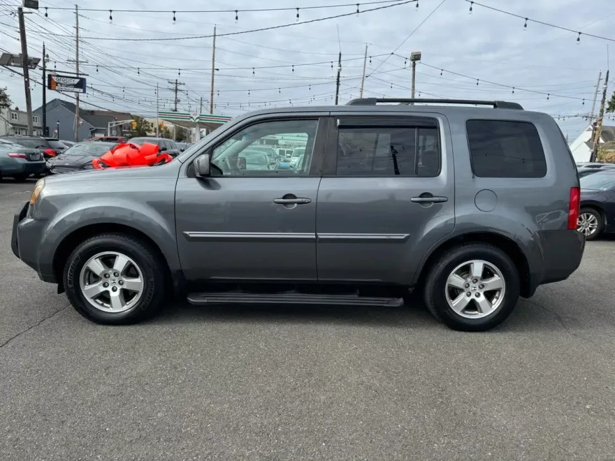 2010 Honda Pilot EX photo 1