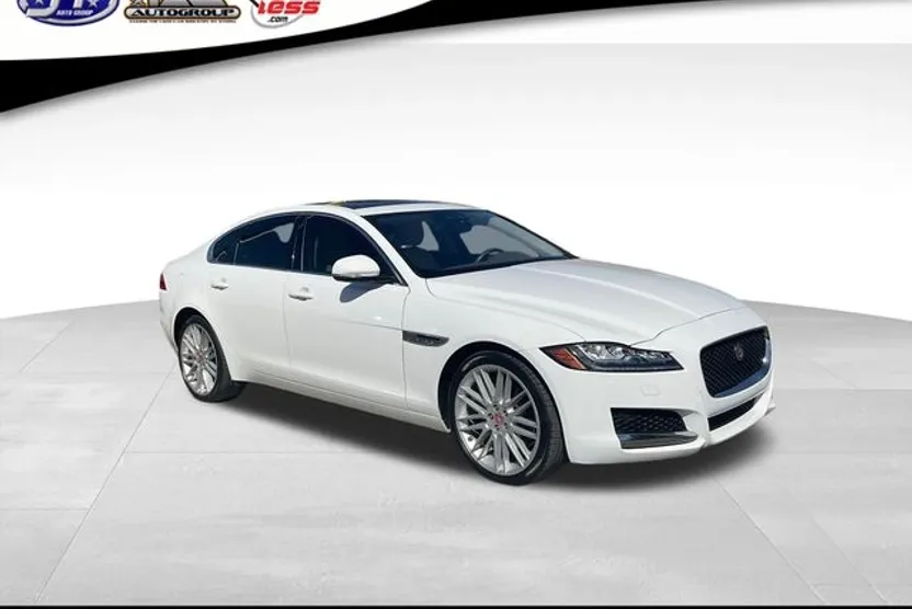 2019 Jaguar XF 30t Prestige photo 1
