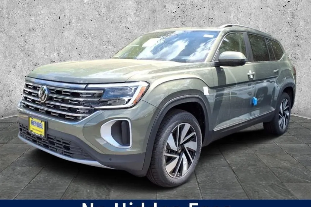 2025 Volkswagen Atlas SEL photo 1