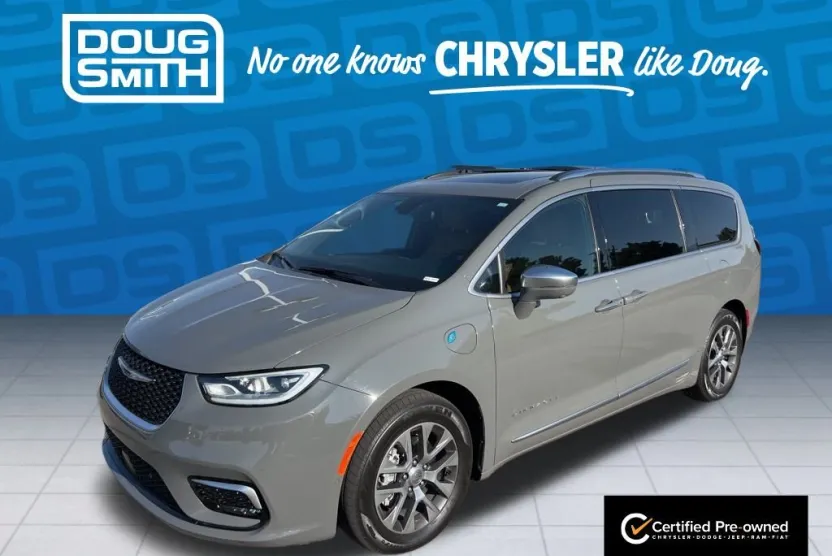 2022 Chrysler Pacifica Hybrid Pinnacle photo 1
