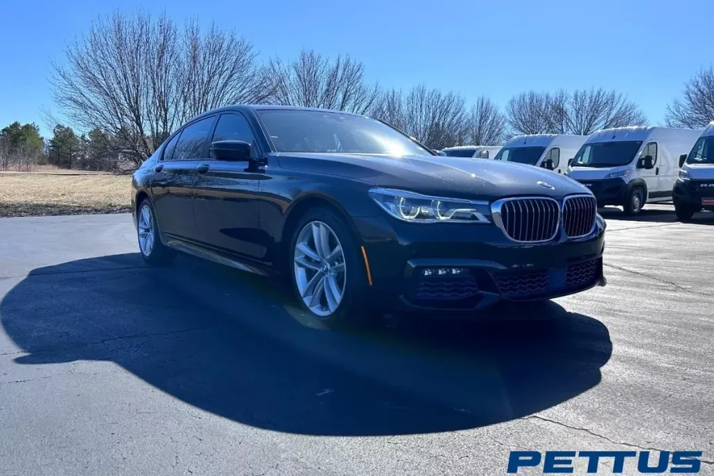 2016 Bmw 750i photo 1