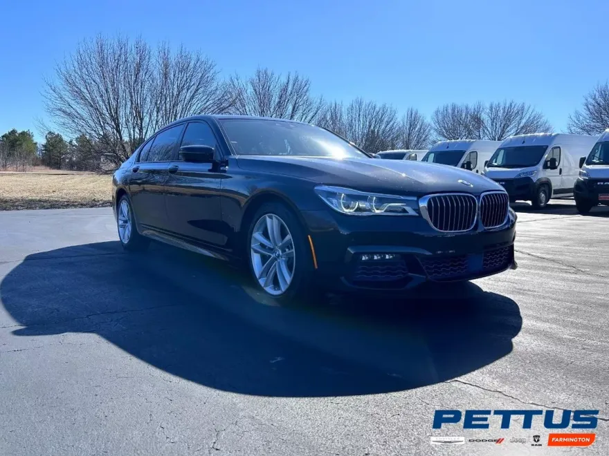 2016 Bmw 750i photo 1