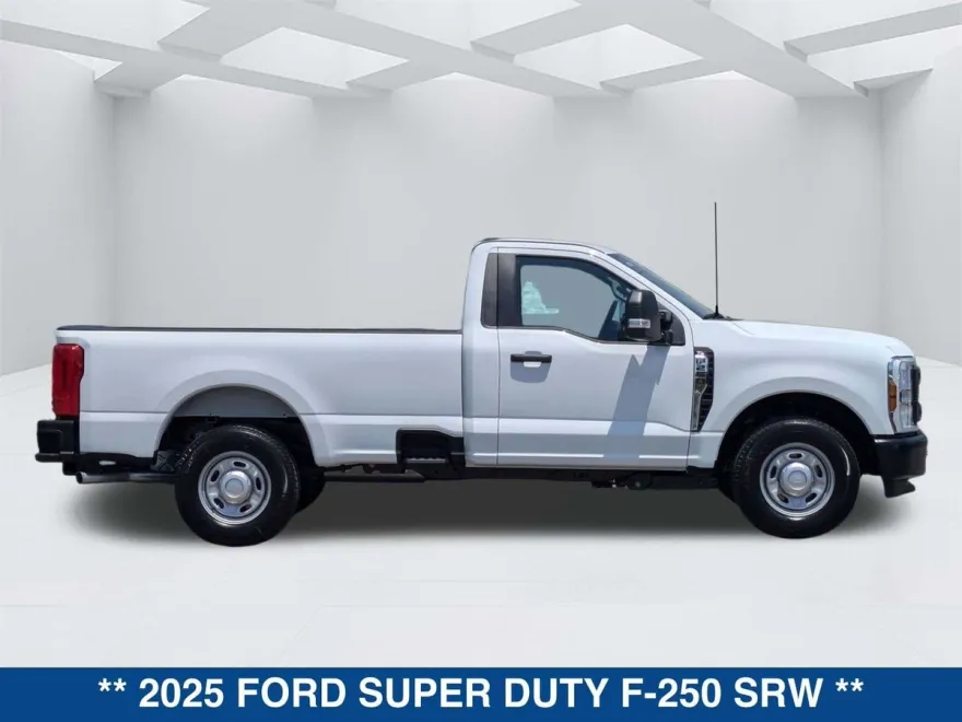 2025 Ford F-250 XL photo 1