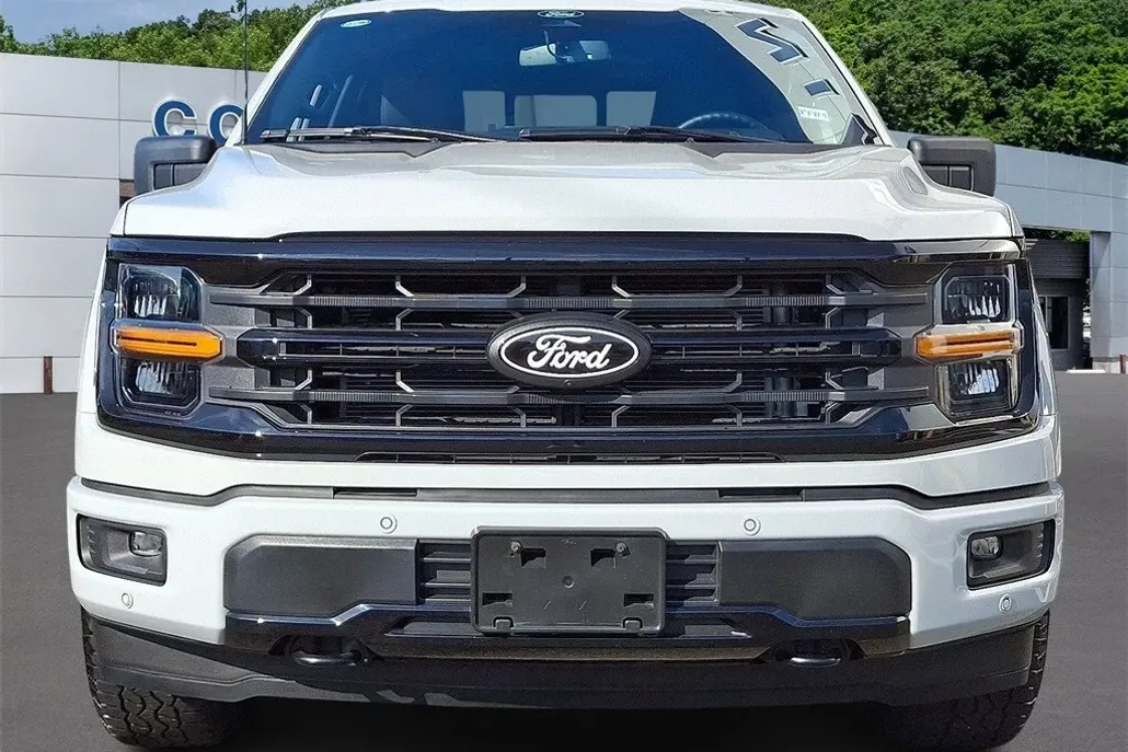 2024 Ford F-150 XLT photo 1