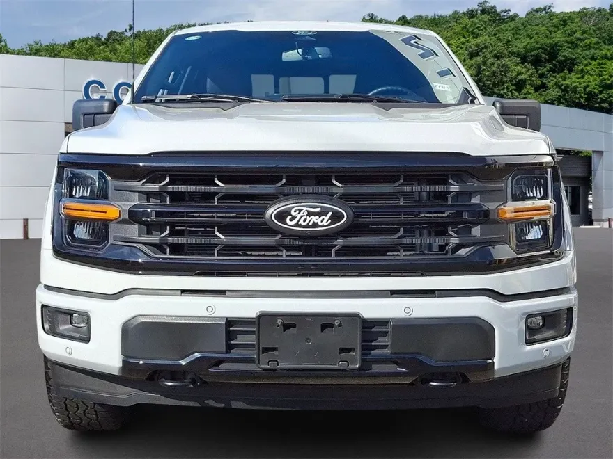2024 Ford F-150 XLT photo 1