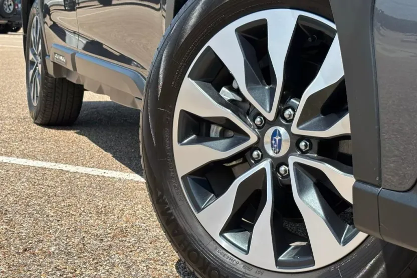 2024 Subaru Outback Touring XT photo 1