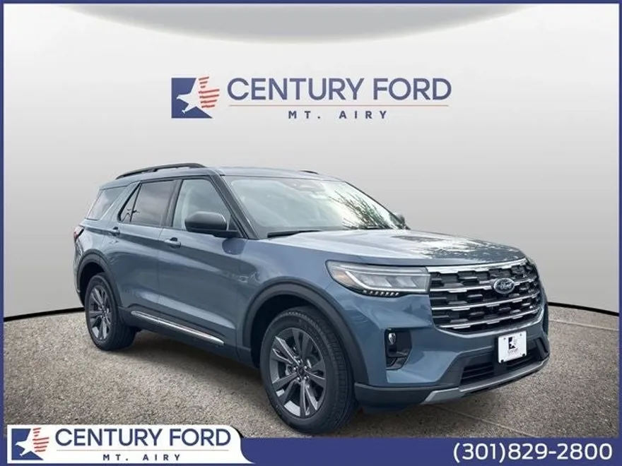 2025 Ford Explorer photo 1