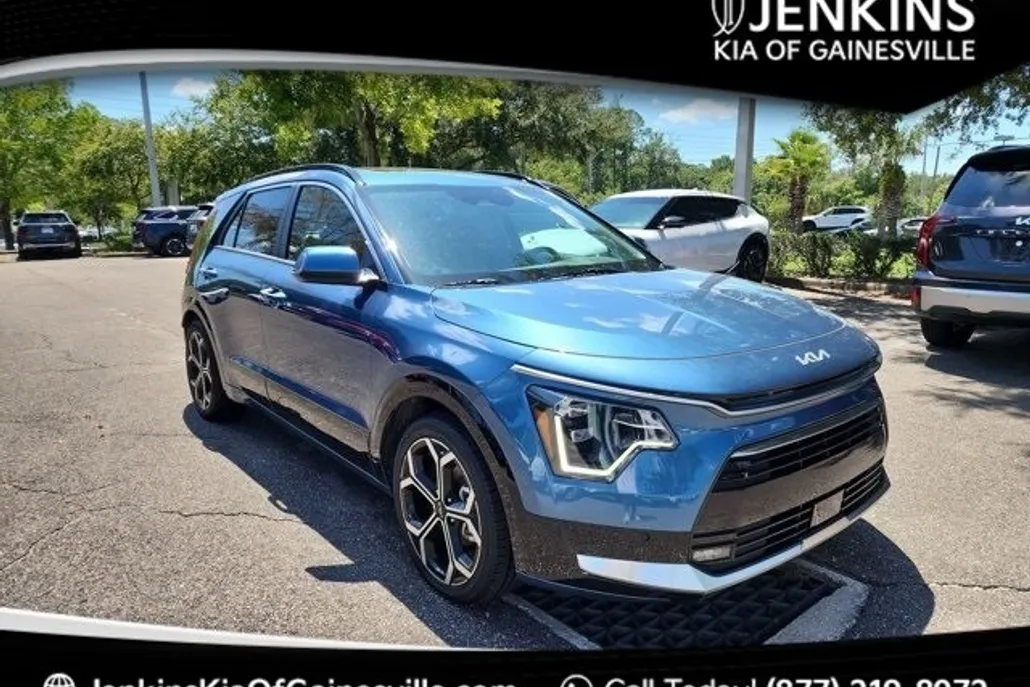 2023 Kia Niro Plug-In Hybrid SX photo 1