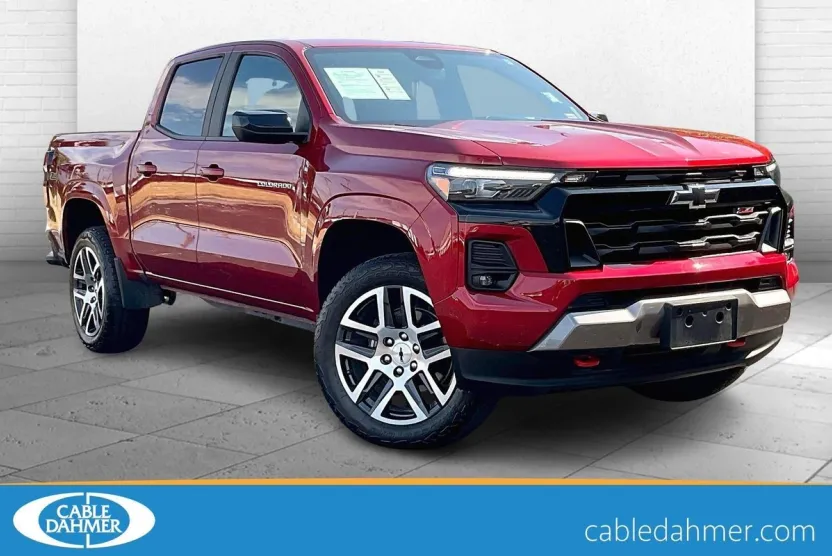 2023 Chevrolet Colorado Z71 photo 1