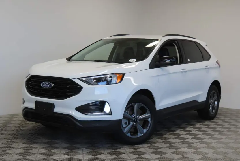 2024 Ford Edge SEL photo 1