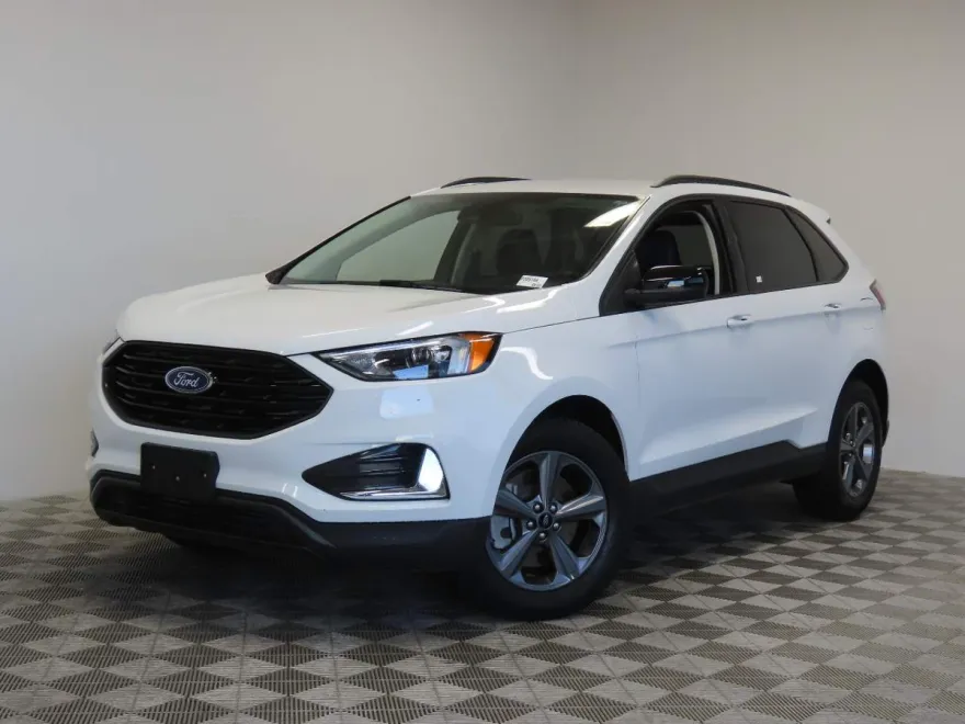 2024 Ford Edge SEL photo 1