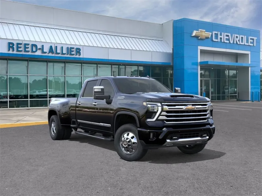 2025 Chevrolet Silverado 3500HD High Country photo 1