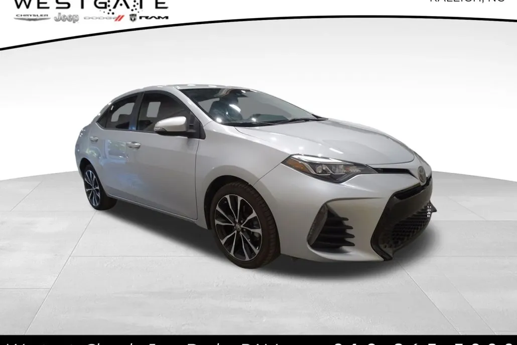2019 Toyota Corolla SE photo 1