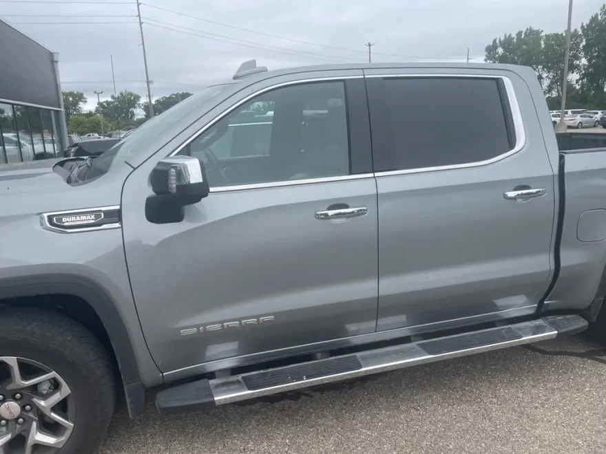 2024 Gmc Sierra 1500 SLT photo 1