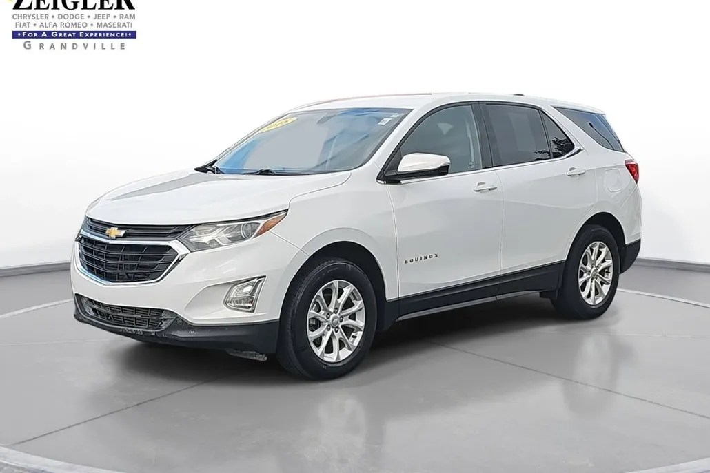 2018 Chevrolet Equinox LT photo 1