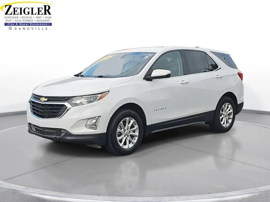 2018 Chevrolet Equinox LT photo 1