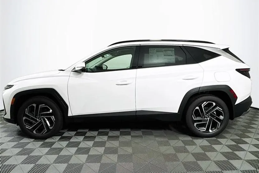 2026 Hyundai Tucson Limited photo 1