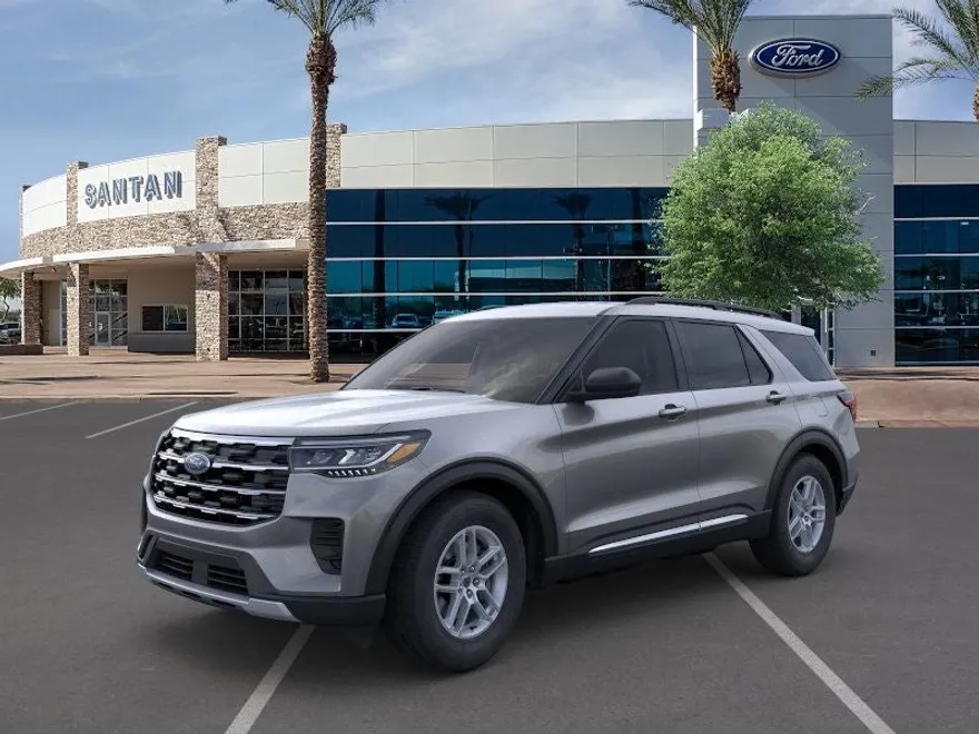 2025 Ford Explorer photo 1