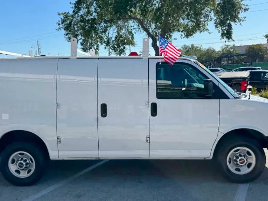 2019 Gmc Savana 2500 Cargo photo 1