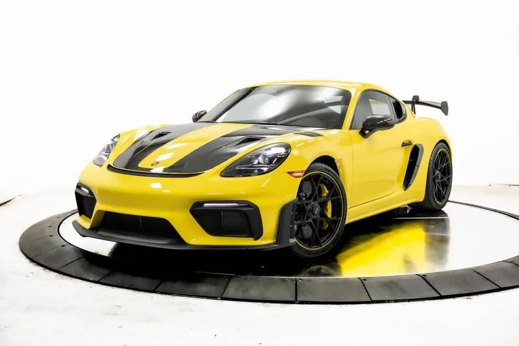 2025 Porsche Cayman GT4 RS photo 1