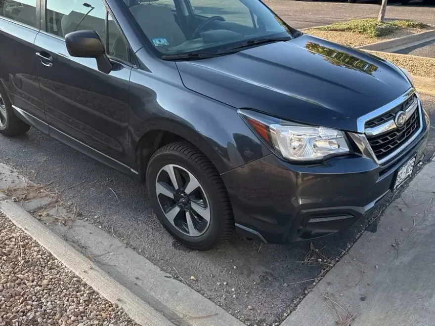 2017 Subaru Forester 2.5i photo 1