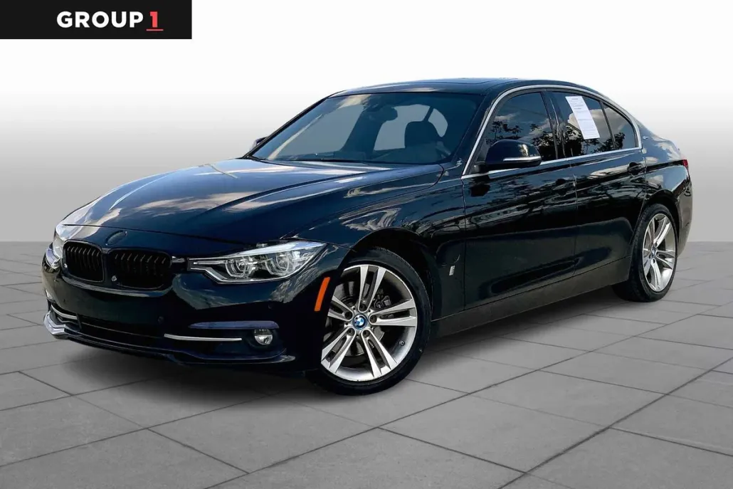2025 Bmw 330i photo 1