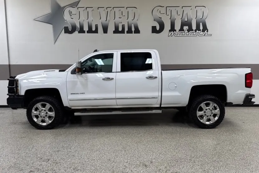 2017 Chevrolet Silverado 2500HD LTZ photo 1