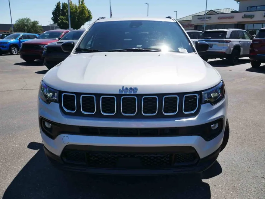 2025 Jeep Compass Latitude photo 1
