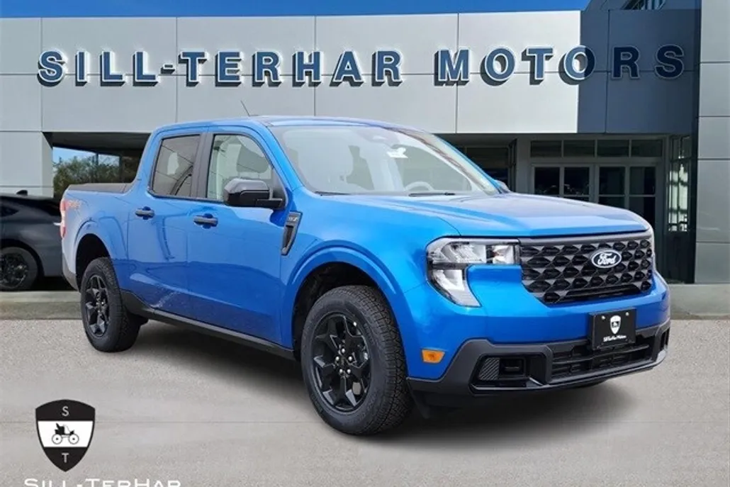 2025 Ford Maverick XLT photo 1