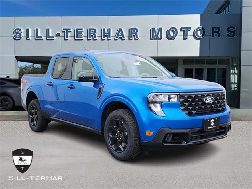 2025 Ford Maverick XLT photo 1
