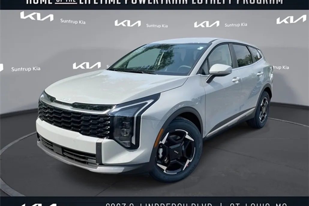 2026 Kia Sportage EX photo 1
